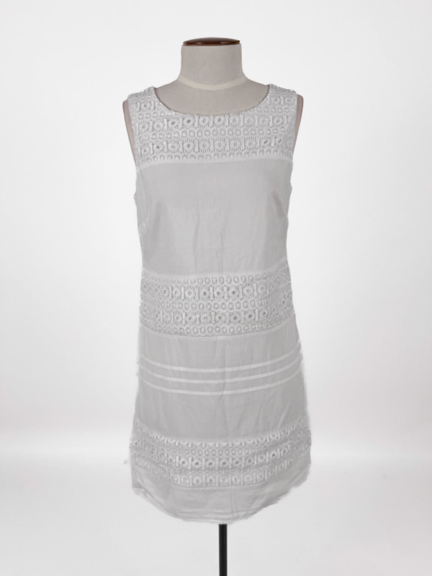 Capture | White Casual Dress | Size 8